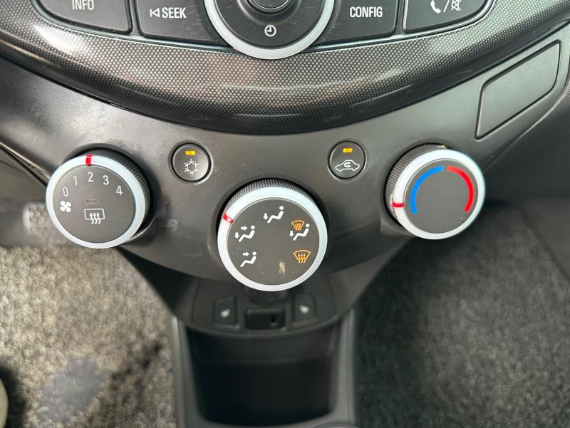 ɼ6