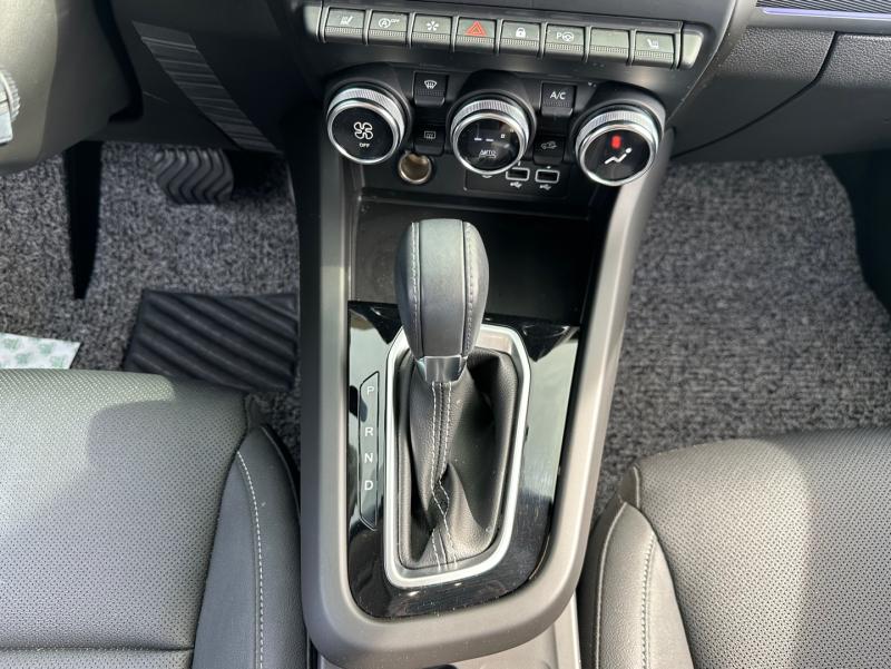 ɼ9