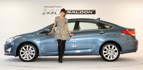 ������, ��i40 ���(SALOON)�� ���