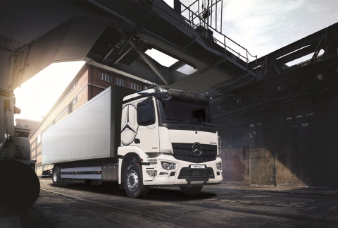 ���ӷ� Ʈ�� �ڸ���, �����̾� �ش��� ī�� ���޸�������-���� �ƷϽ� 2135L 4x2�� ���